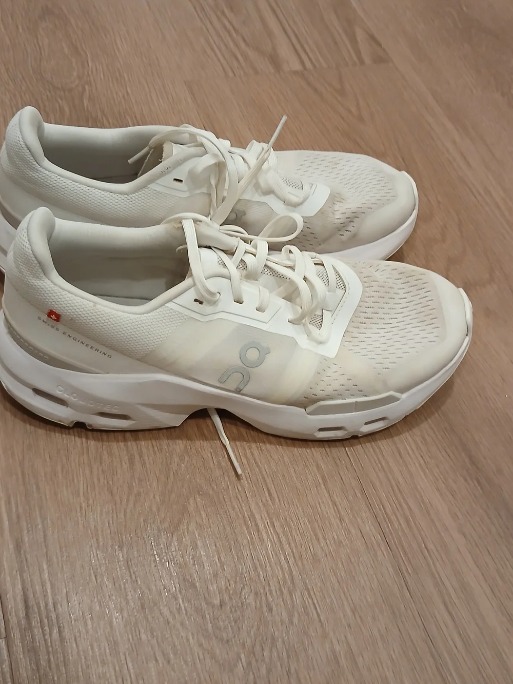Size 9.5 - ON Cloudpulse White Frost W